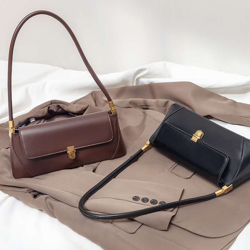 Beige Elegant Vintage Baguette Shoulder Bag - Chic PU Leather Underarm Purse with Gold Clasp